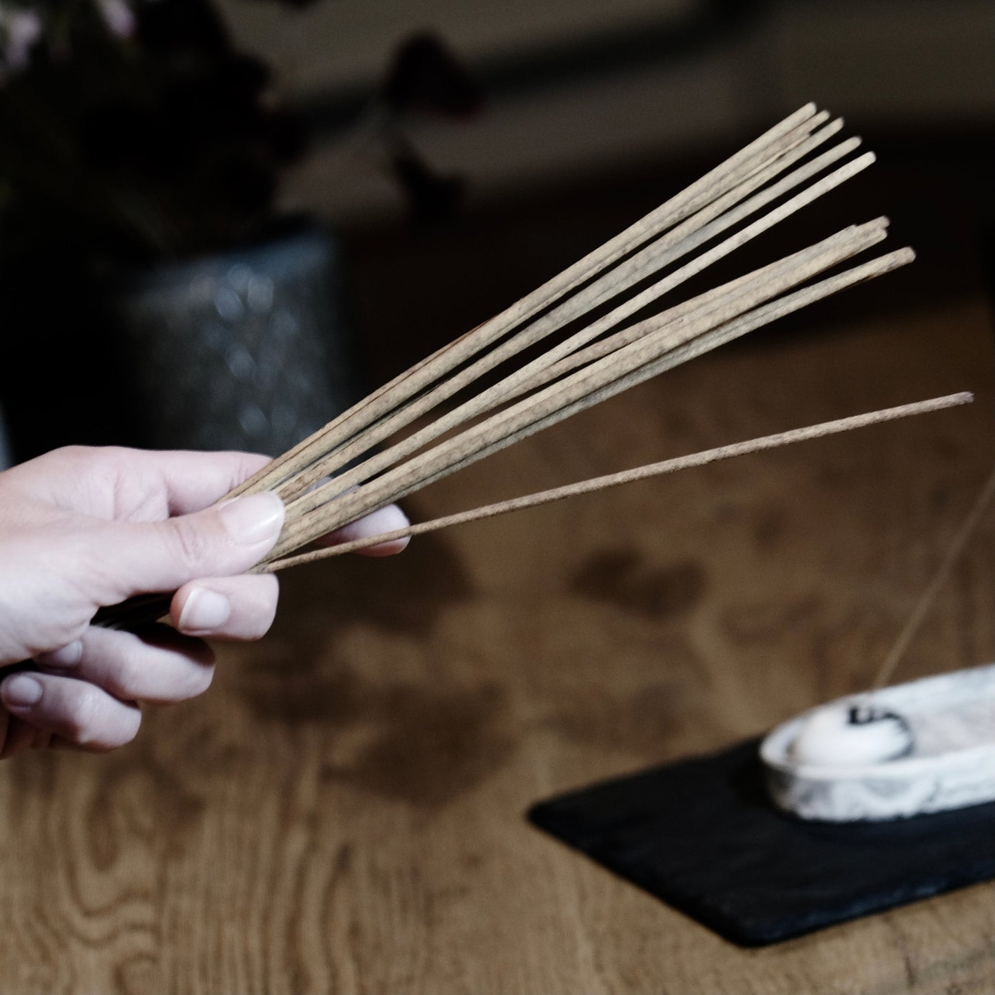 Handmade Modern Incense StBamboo incense sticks - Lime Basil, and Mandarin - A contemporary crafted incense stick with a refreshing and invigorating blend of scents